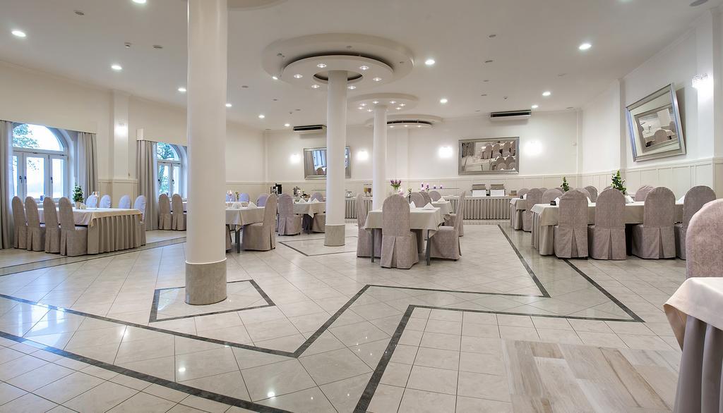Hotel Spa Rusalka Okuninka Buitenkant foto